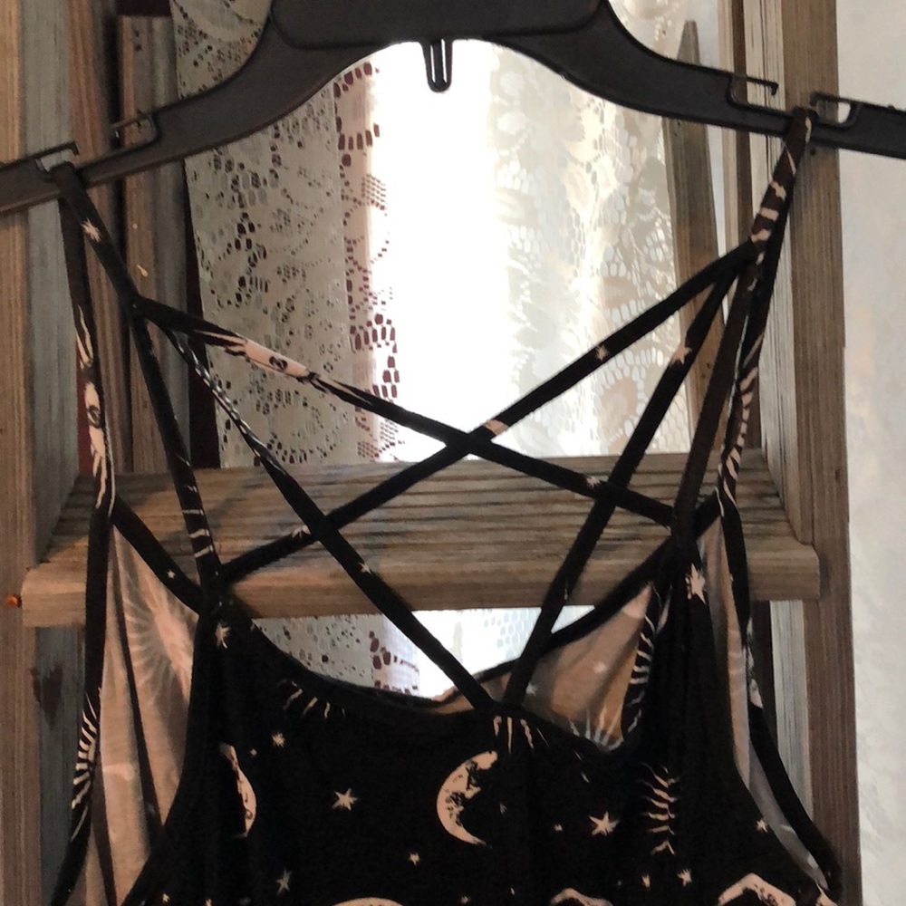 Sun & moon tank - Picture 3 of 8
